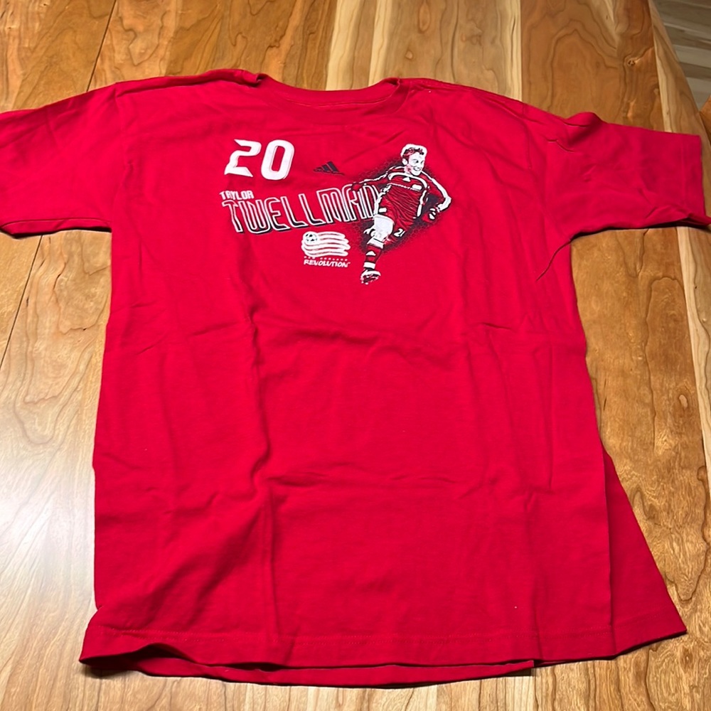 Taylor Twellman New England Revolution T-Shirt